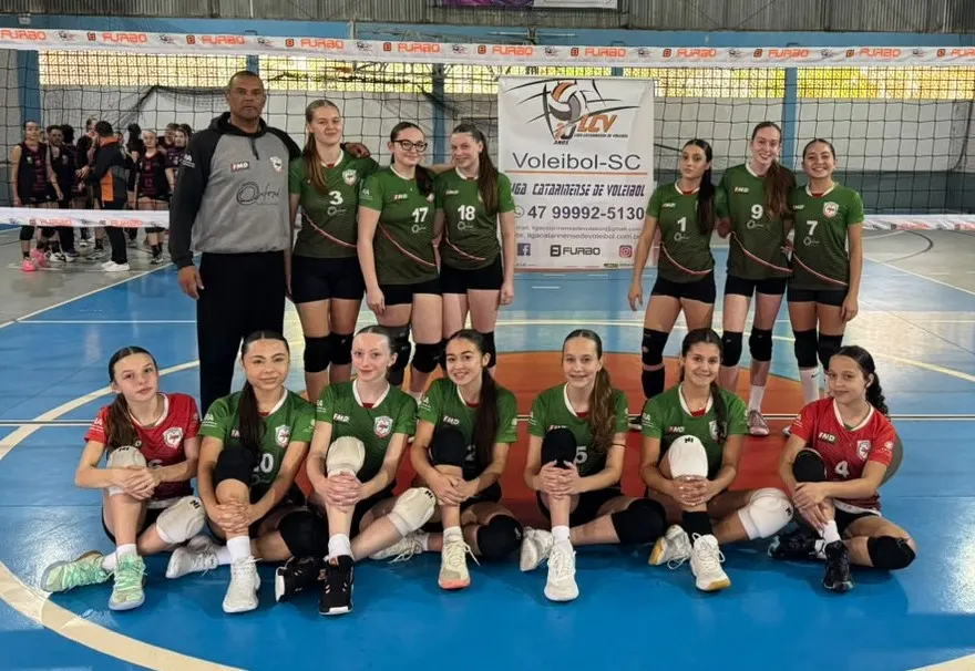 Vôlei Sub 15 feminino da FMD São Bento disputa final Prata da Liga Catarinense em casa
